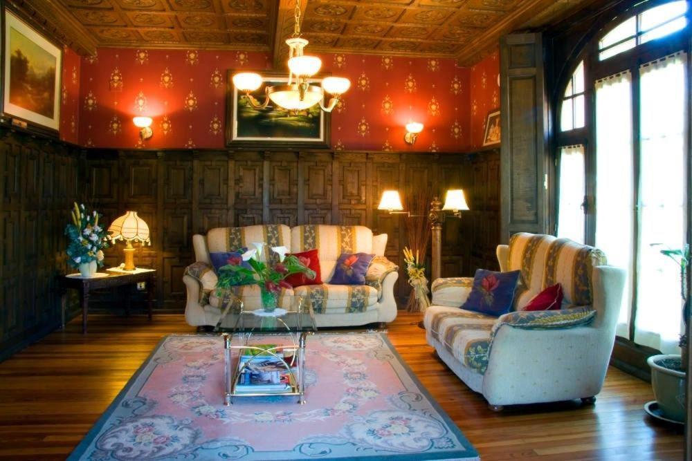 Hotel Palacete Real Villamayor  外观 照片