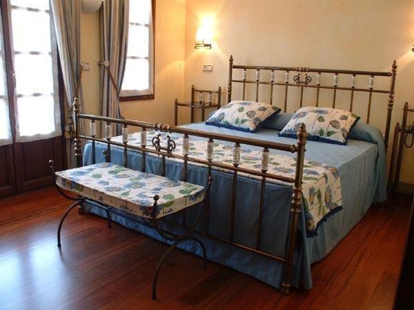 Hotel Palacete Real Villamayor  外观 照片