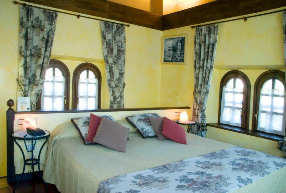 Hotel Palacete Real Villamayor  外观 照片