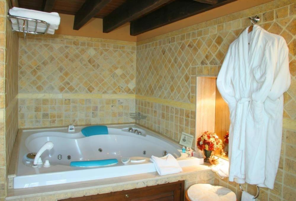 Hotel Palacete Real Villamayor  外观 照片