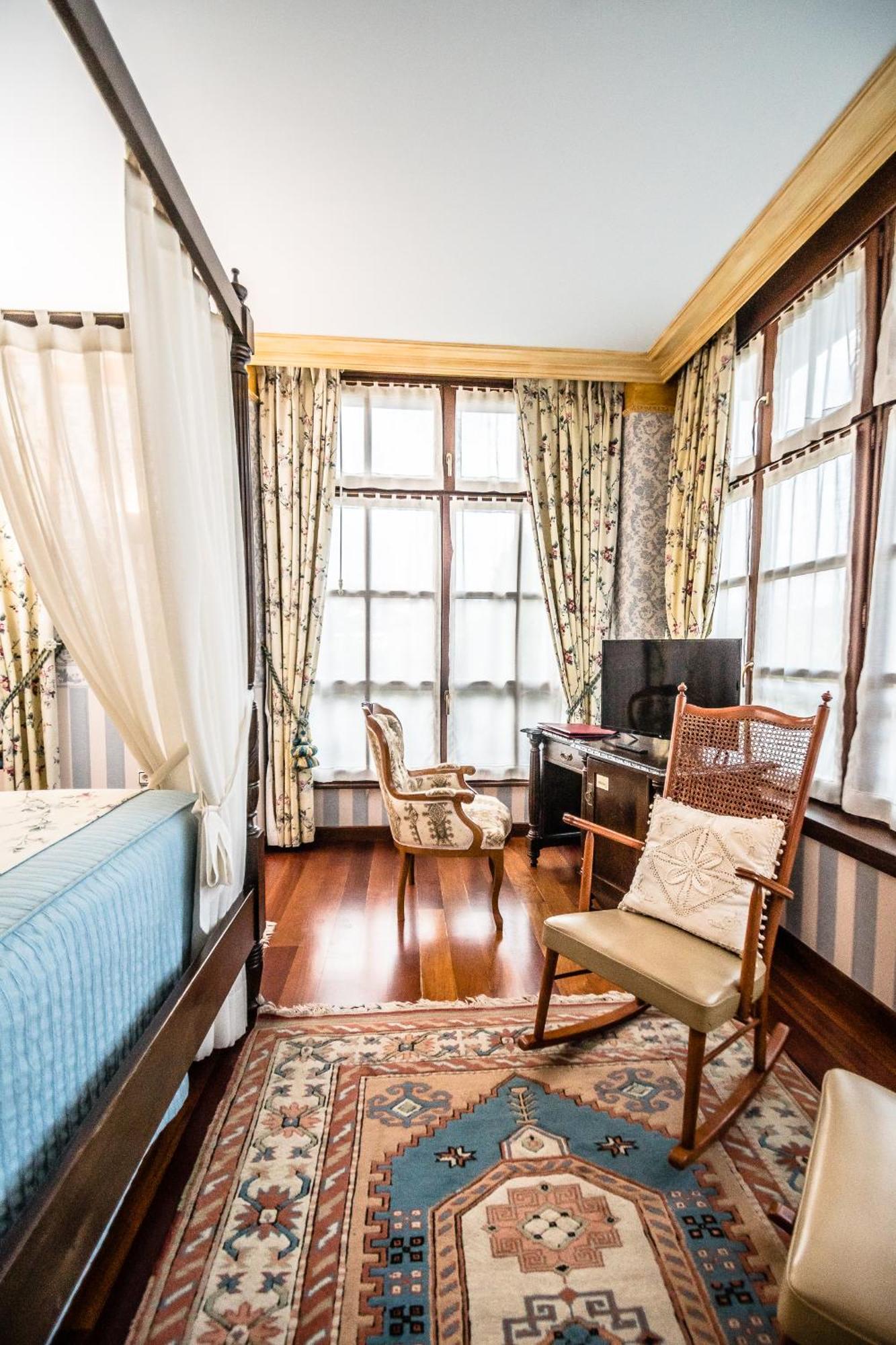 Hotel Palacete Real Villamayor  外观 照片